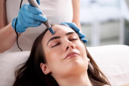 Exploring the Benefits of Microneedling for Skin Rejuvenation