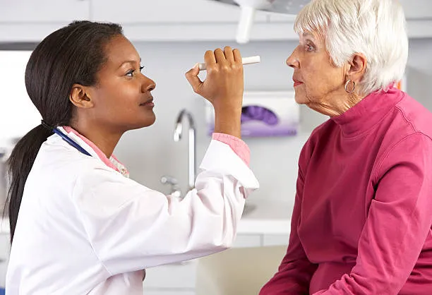 Recognizing the Signs of Cataracts and When to Seek Help