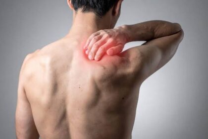 Recognizing Early Signs of Shoulder Pain and When to Seek Help